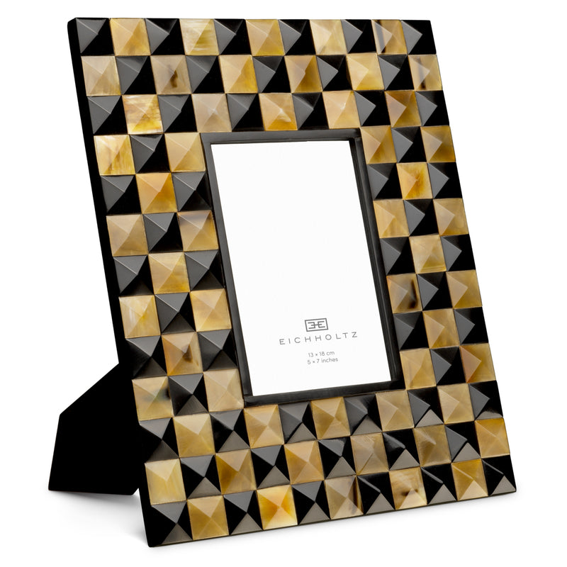 Picture Frame Magician